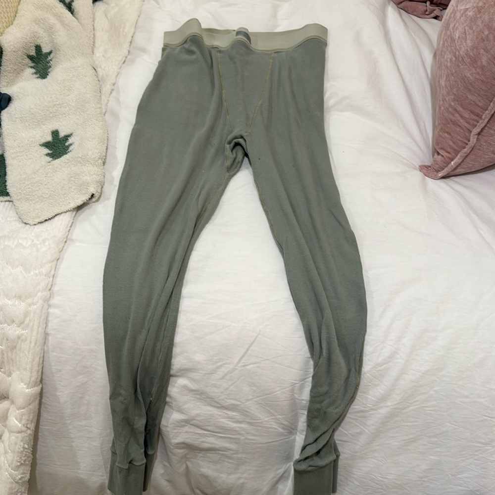 Skims pants